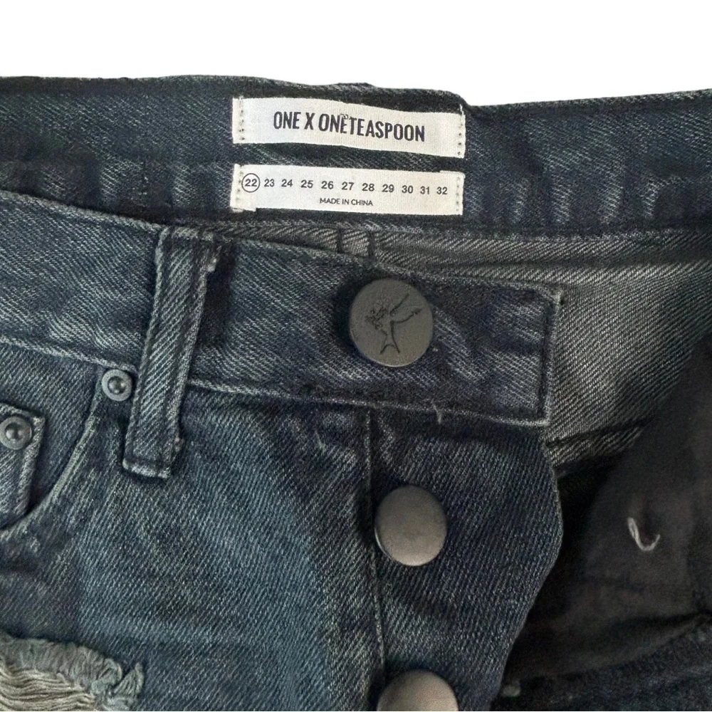 ONE Teaspoon Fox Black High Waist Bonita Distressed Denim Shorts Size 22 New - Picture 9 of 11